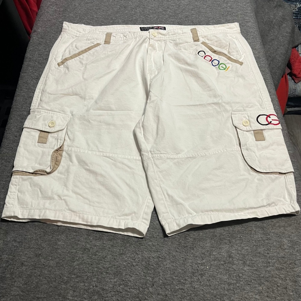 Coogi Australia Mens White Embroidered Logo Cargo Shorts Size 46 Cotton Twill